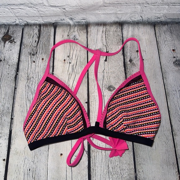 Lululemon Beach Break Bikini Top - Picture 2 of 5